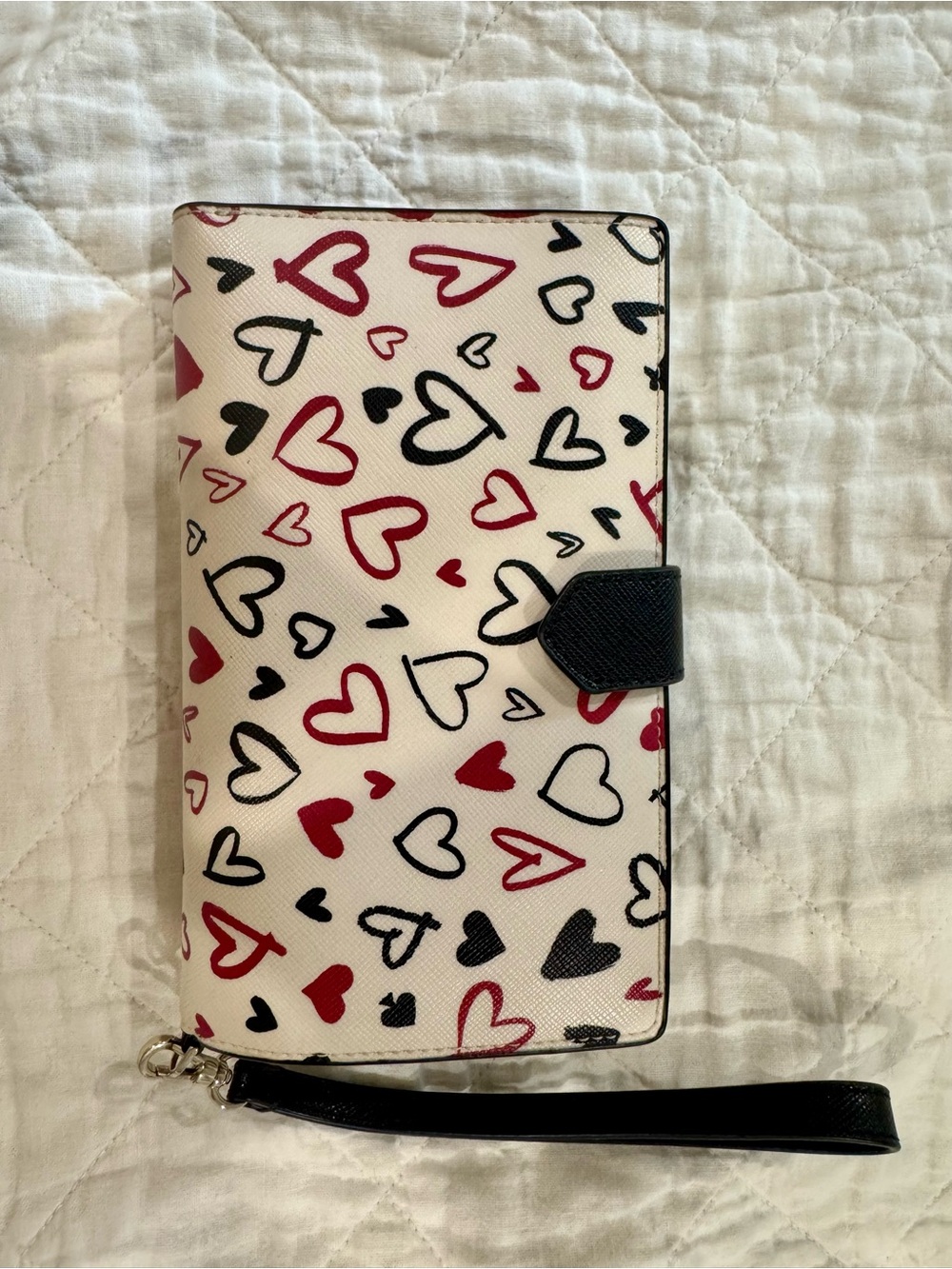 kate spade Heart Print Zip Wristlet in Cream, Black & Red - Picture 3 of 4